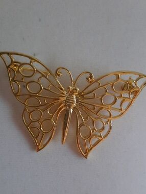 Gold Butterfly Brooch - Elegant Women’s Jewelry